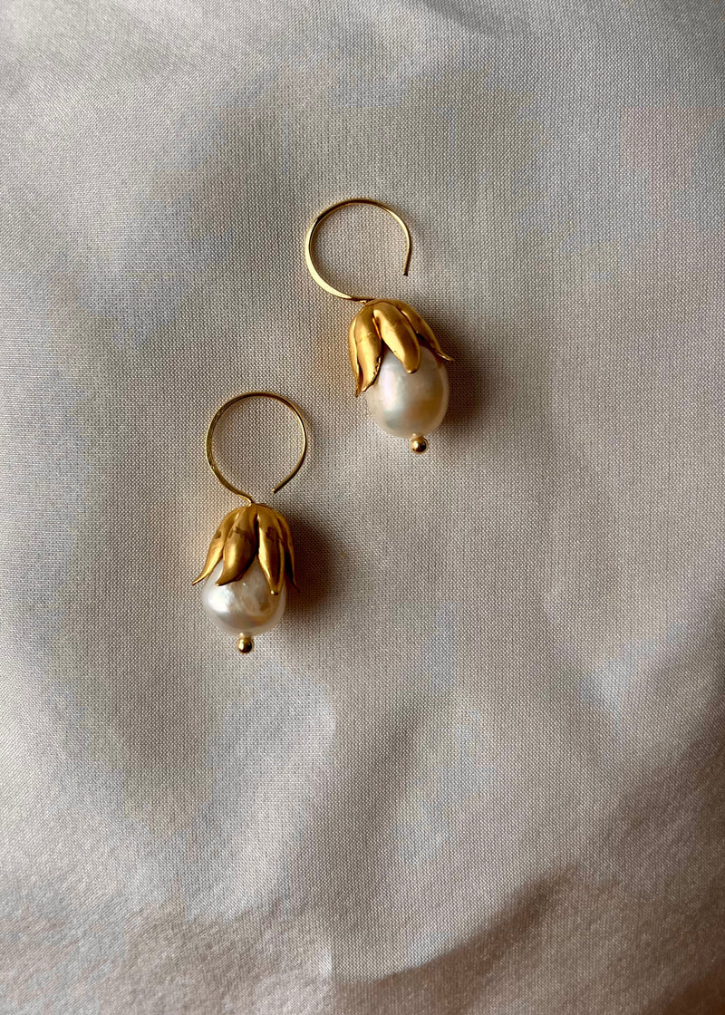 Flower Pearl Hoop Earrings