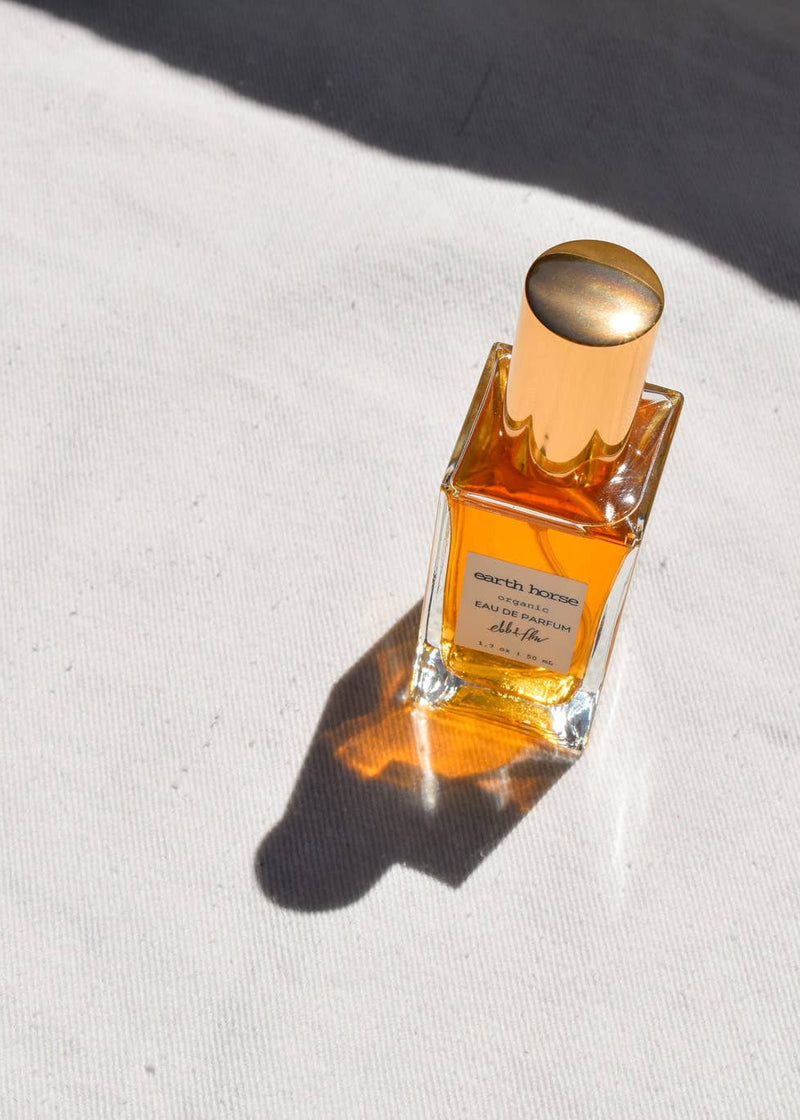 Earth Horse - Organic Perfume - Vetiver x Sandalwood x Amber