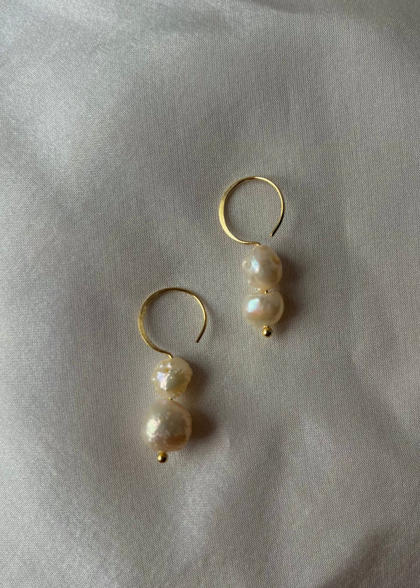 Plan Pearl Hoop Earrings