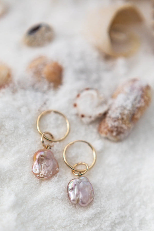 Freshwater Pearl on Endless Hoops