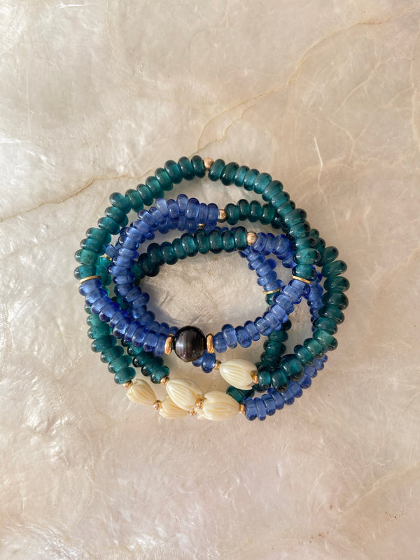 Millie Pico Bracelet - Blue Mix (translucent)