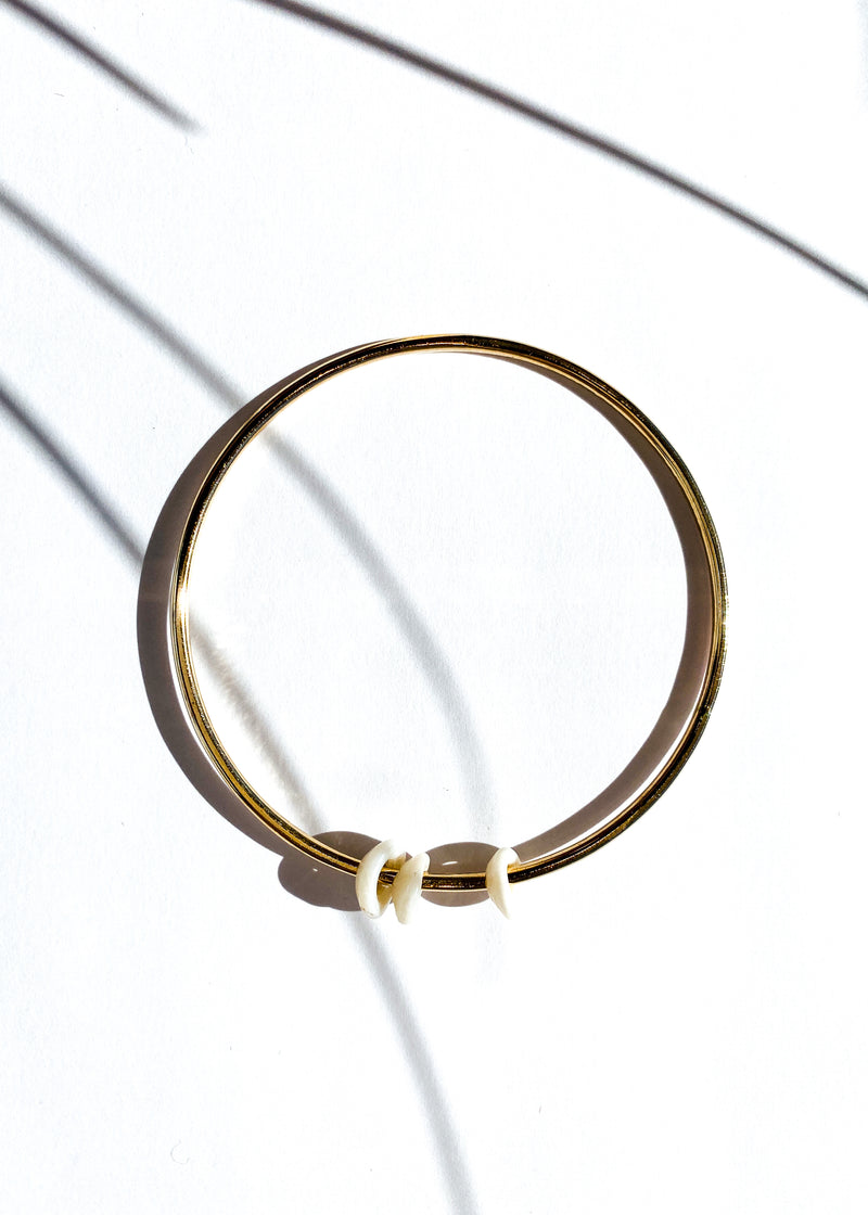 Single Bangle with Pukas