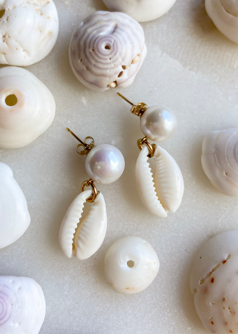 Freshwater Pearls & Cowrie Studs